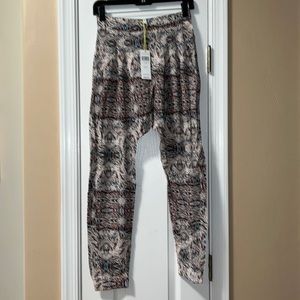 NWT BCBGENERATION SEACORAL COMBO JOGGERS/POCKETS SZ XS.PRICE FIRM.